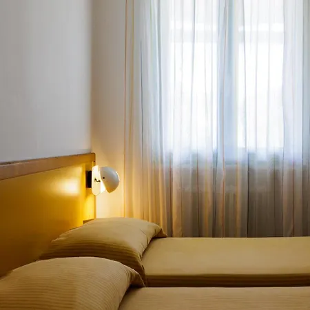 Aparthotel Serra 1