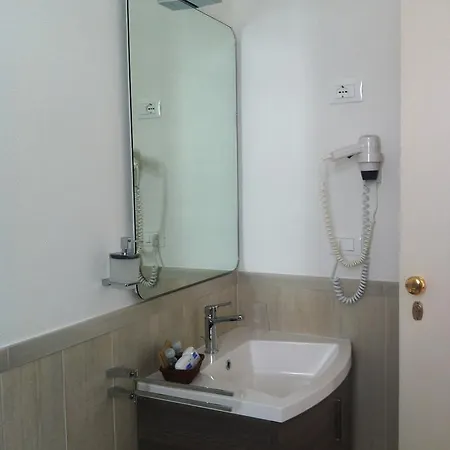 Serra 1 אלימיני